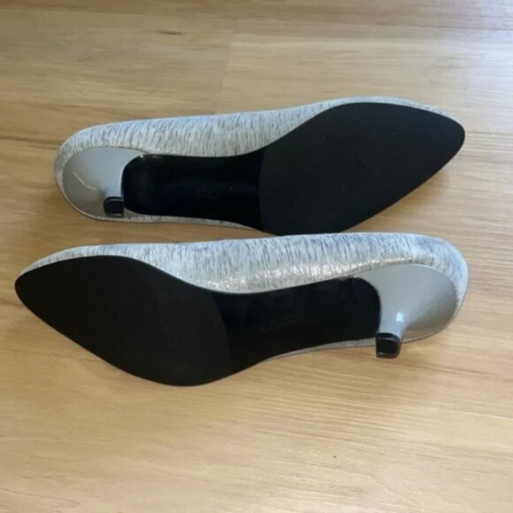 Trotters Gray Heels - Picture 3 of 5